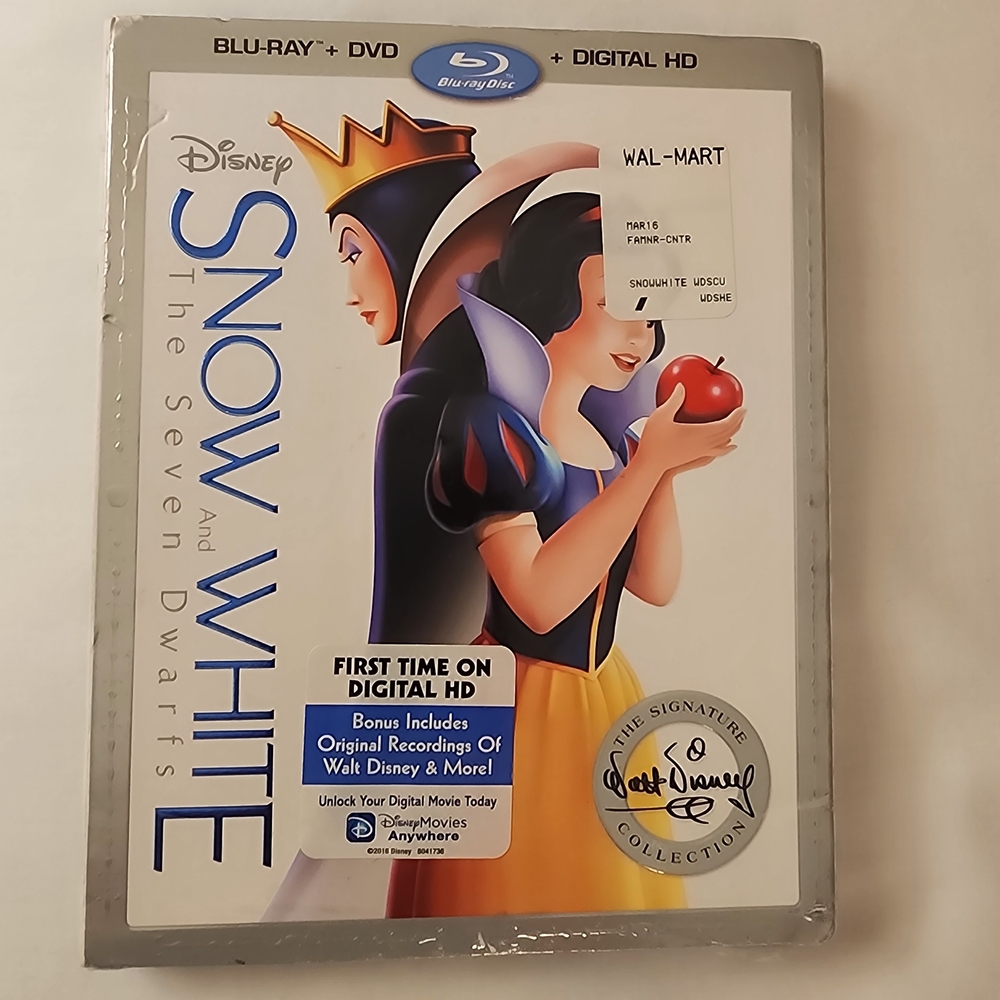 Disney Snow White and the Seven Dwarfs Blu-ray